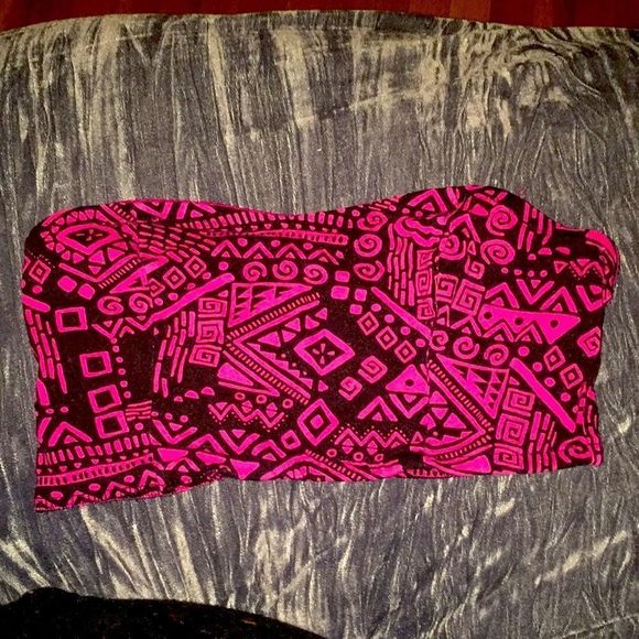 Decree pink Bandeau top, small, abstract / tribal - Picture 11 of 12